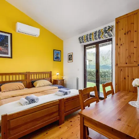 Spacious Holiday In Vi Njan With Private Pool * Višnjan
