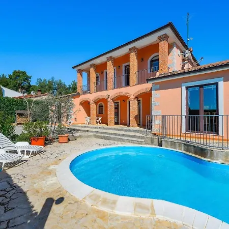Spacious Holiday In Vi Njan With Private Pool * Višnjan